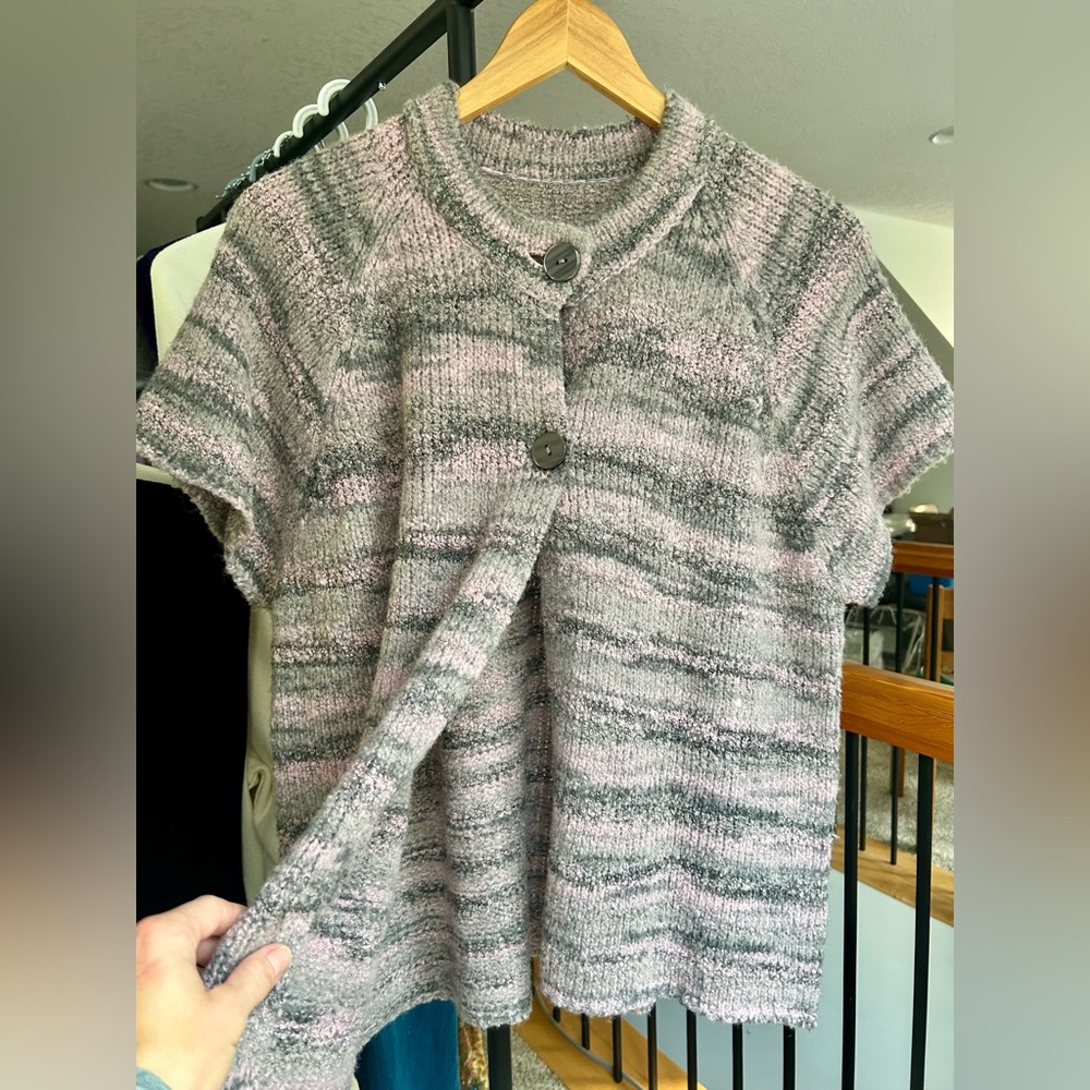 Striped Knit Short Sleeve Cardigan Sweater Gray Pink Button Front Women’s